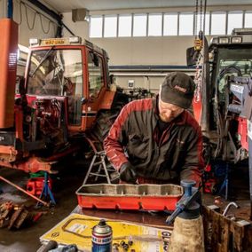 Metsäkylä Autometalli tarjoaa traktorihuollot